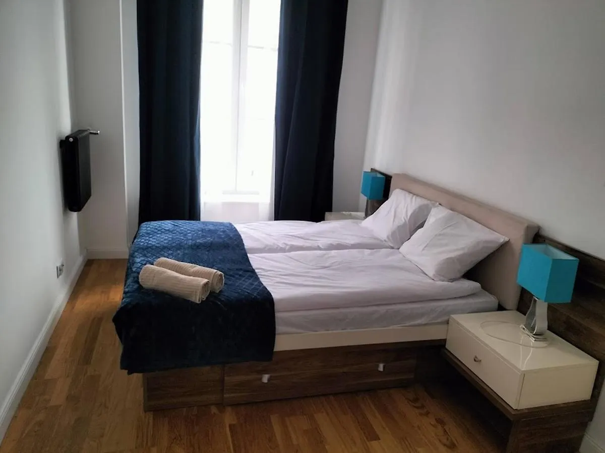 B10 Apartament Premium Wiejska-Sejm Apartment Warsaw Poland